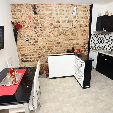 Appartamento Old Town Spider Zara
